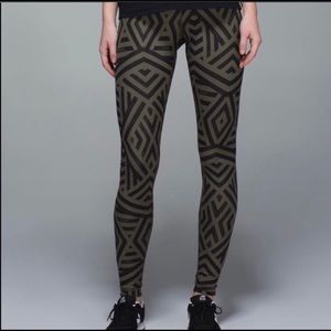 Lululemon Wunder Under Full Length Leggings Sz 8